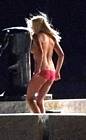 Anna Faris Nude